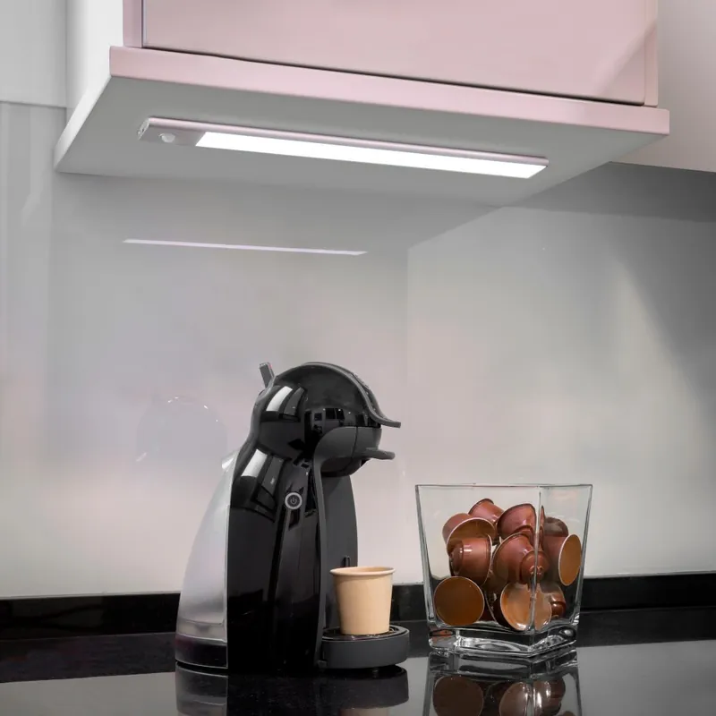 Haute Qualité Réglette LED Kaus anodisé rechargeable par USB -détecteur de mouvement