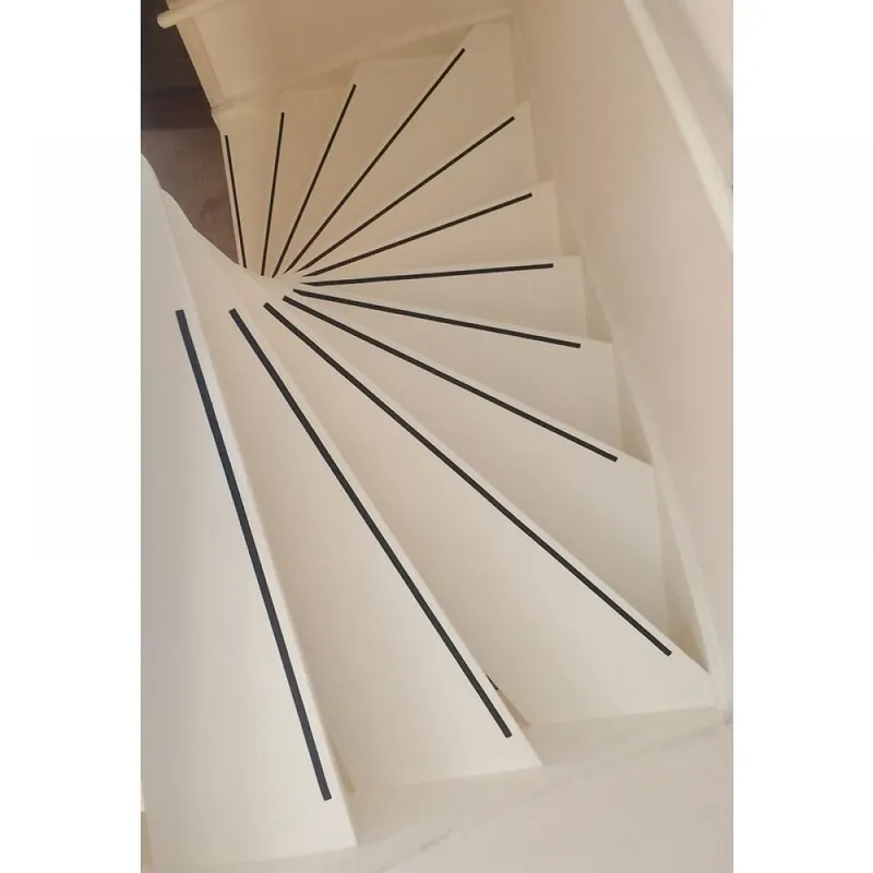 Expédié Aujourd’hui Profil antidérapant à encastrer pour sol ou escaliers en bois – 1 m